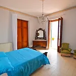 La Timpa - Antica E Maestosa Con Jacuzzi Privata Con Meravigliosa Vista Sull'etna E Sul Mare Villa