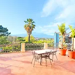 La Timpa - Antica E Maestosa Con Jacuzzi Privata Con Meravigliosa Vista Sull'etna E Sul Mare *