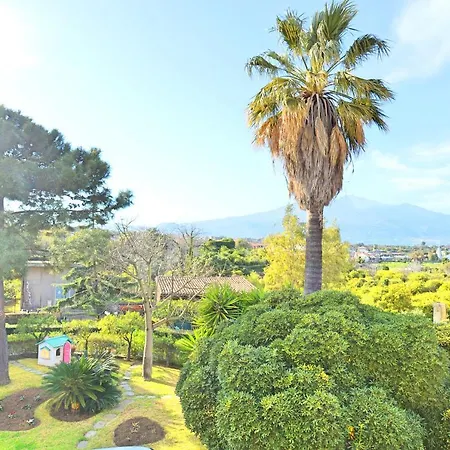 Villa La Timpa: Majestic Etna And Sea View With Private Jacuzzi Acireale