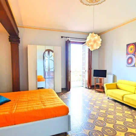Villa La Timpa - Antica E Maestosa Con Jacuzzi Privata Con Meravigliosa Vista Sull'etna E Sul Mare *