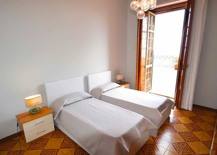 La Timpa - Antica E Maestosa Con Jacuzzi Privata Con Meravigliosa Vista Sull'etna E Sul Mare Acireale