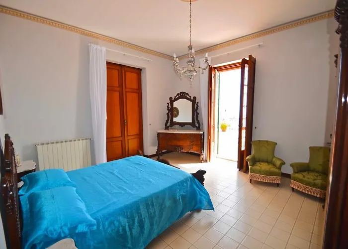 La Timpa - Antica E Maestosa Con Jacuzzi Privata Con Meravigliosa Vista Sull'etna E Sul Mare Villa