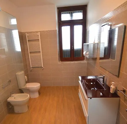 La Timpa - Antica E Maestosa Con Jacuzzi Privata Con Meravigliosa Vista Sull'etna E Sul Mare