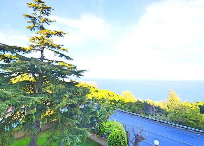 La Timpa - Antica E Maestosa Con Jacuzzi Privata Con Meravigliosa Vista Sull'etna E Sul Mare *