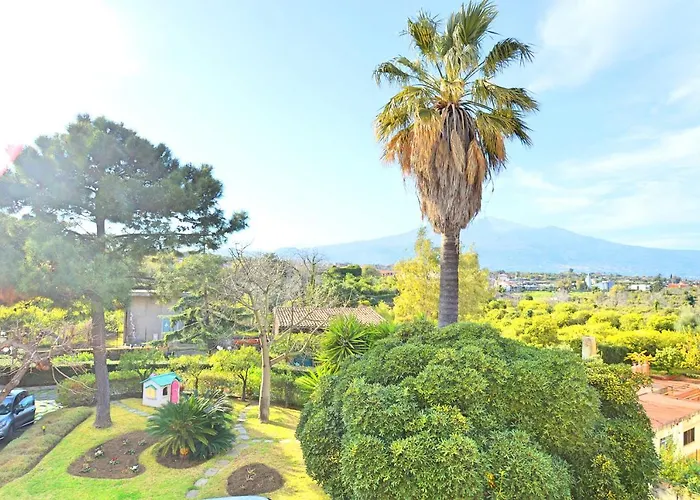 Villa La Timpa - Antica E Maestosa Con Jacuzzi Privata Con Meravigliosa Vista Sull'etna E Sul Mare Acireale