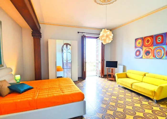 Villa La Timpa - Antica E Maestosa Con Jacuzzi Privata Con Meravigliosa Vista Sull'etna E Sul Mare *