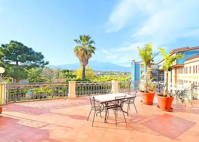 La Timpa - Antica E Maestosa Con Jacuzzi Privata Con Meravigliosa Vista Sull'etna E Sul Mare *