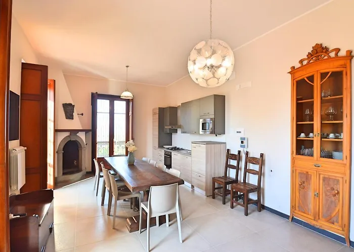 La Timpa - Antica E Maestosa Con Jacuzzi Privata Con Meravigliosa Vista Sull'etna E Sul Mare Villa *
